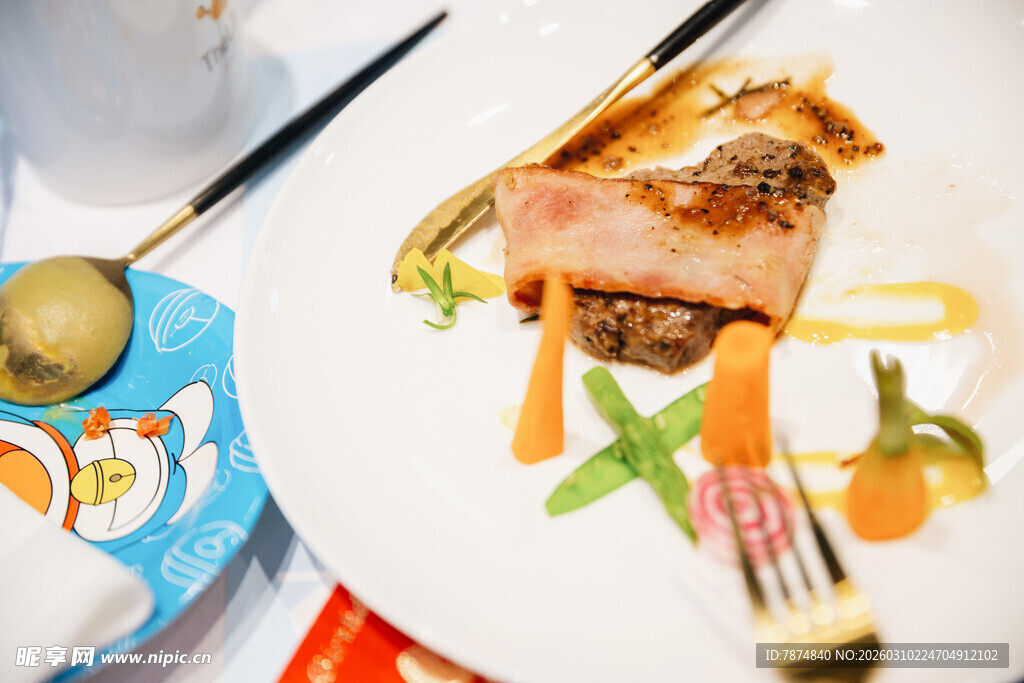 精致摆盘的美味西餐料理