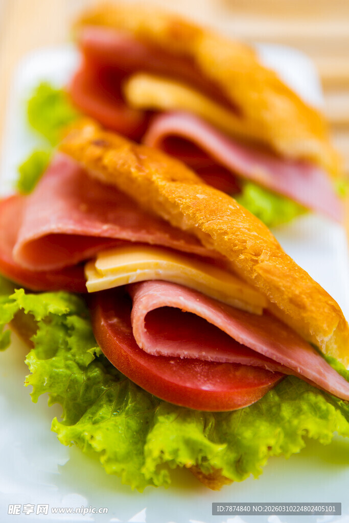 火腿生菜三明治诱人美食