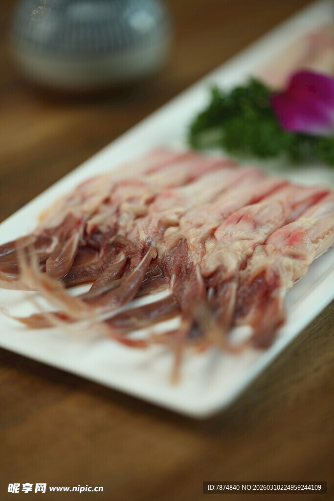 鲜切鱿鱼须摆盘美食