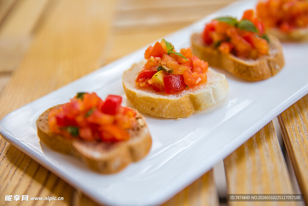 美味番茄面包小吃