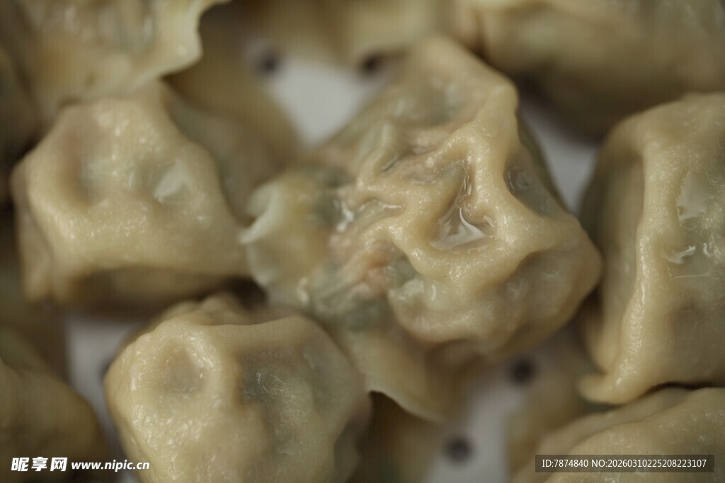 手工制作的特色美味饺子