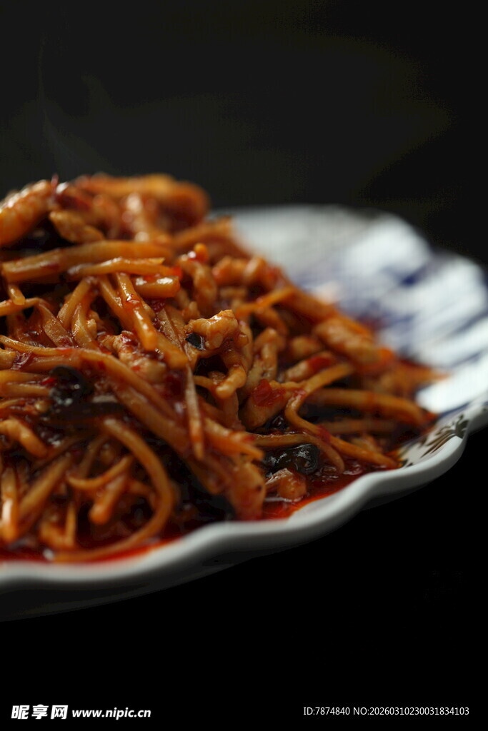 美味诱人的特色炒面