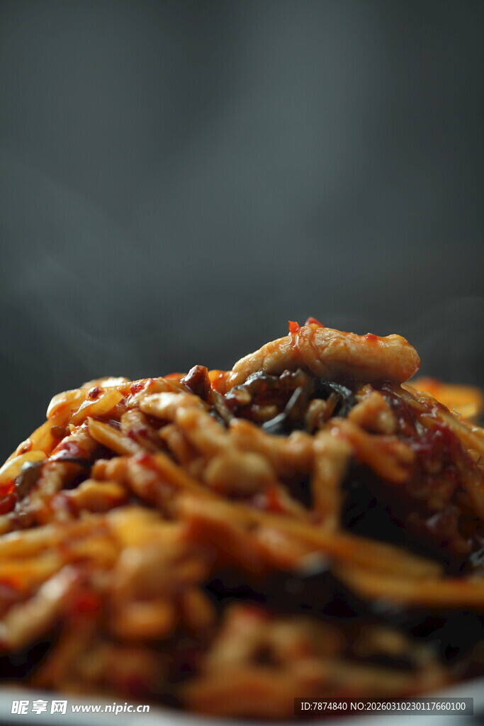 美味诱人的肉酱意大利面