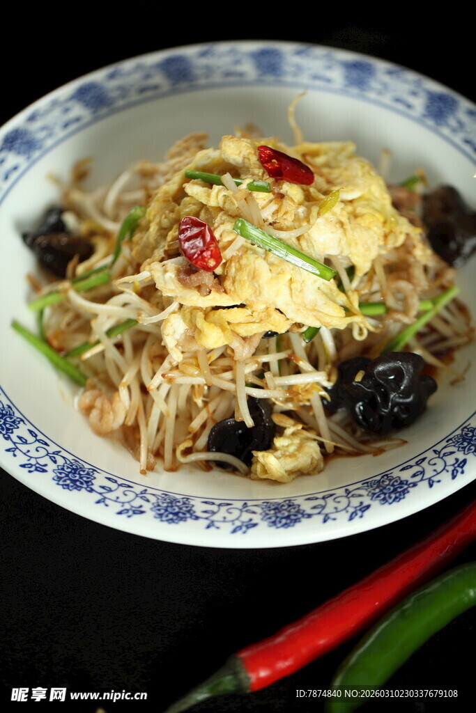 家常炒银芽鸡蛋