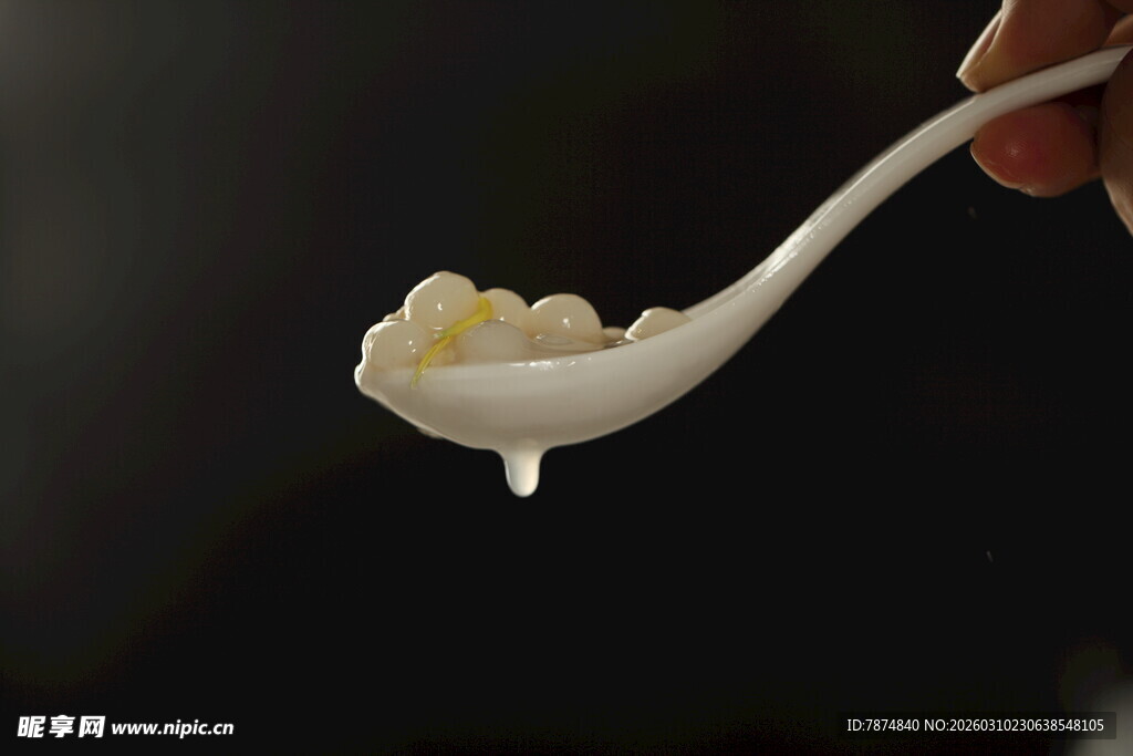 一勺美味食物 诱人欲滴