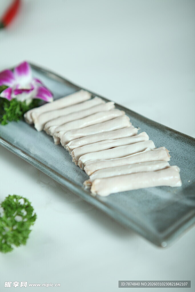 美味千层肚摆盘精致