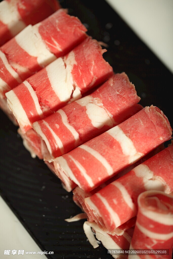 新鲜美味的牛肉卷