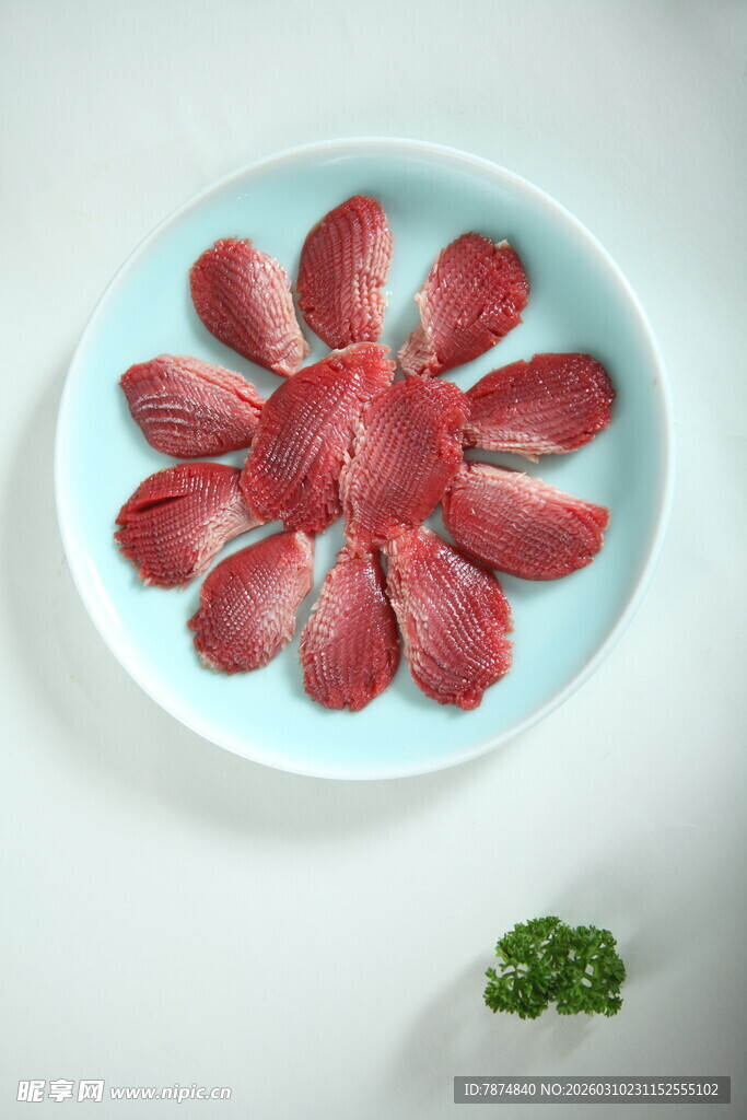 花样摆盘的美味香肠