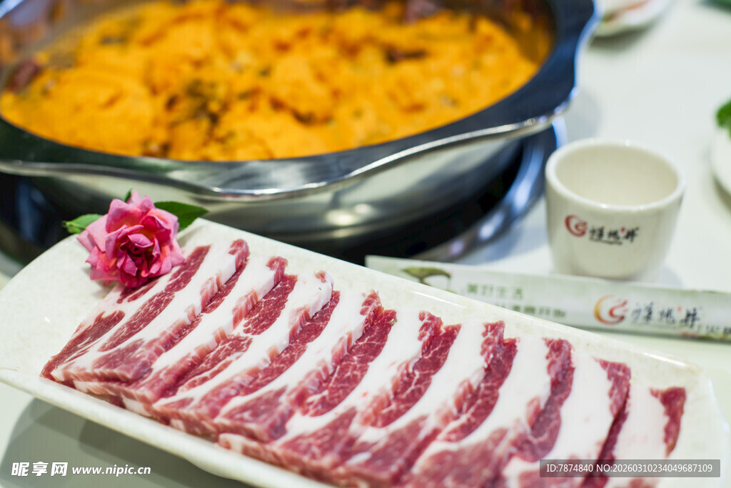 美味涮肉与诱人锅底