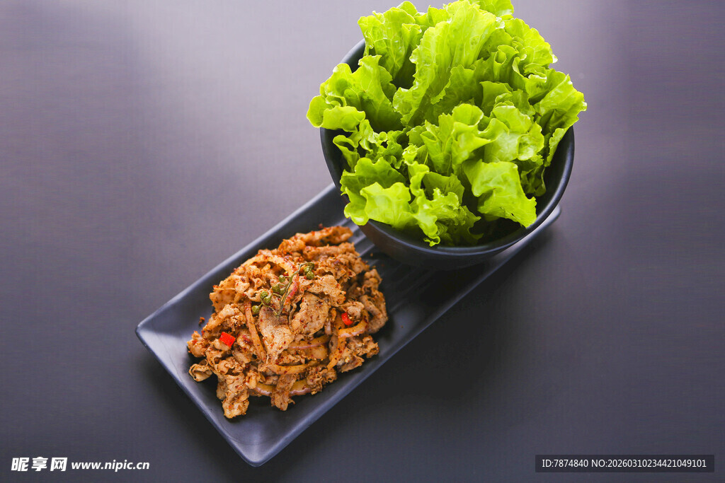 美味酱菜配鲜嫩生菜