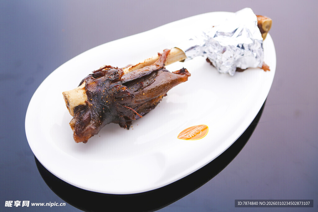 特色卤味鸭头鸭掌