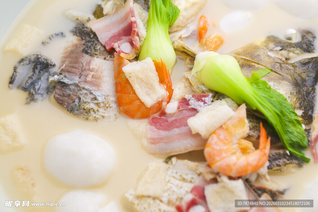 海鲜蔬菜大杂烩汤