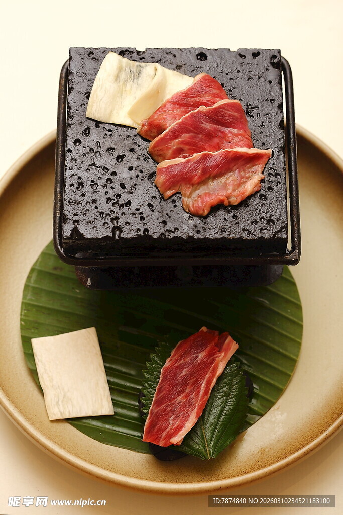 美味特色寿司拼盘