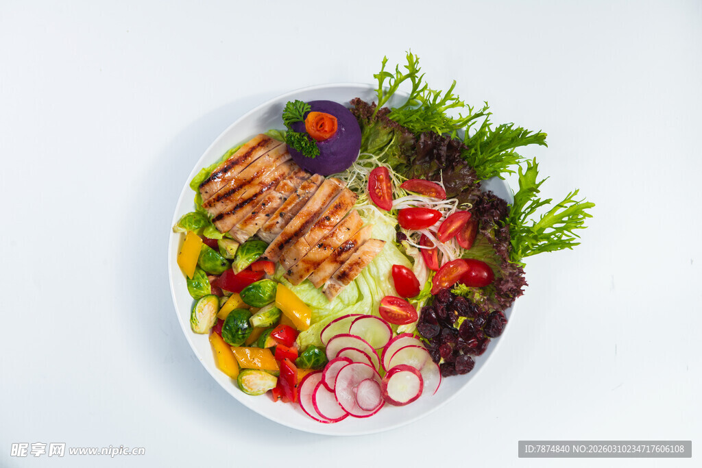 美味鸡肉蔬菜沙拉拼盘