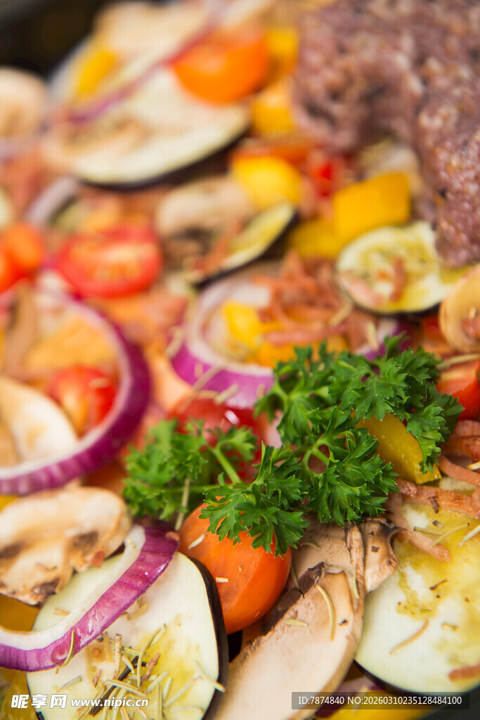 多彩烤蔬菜拼盘