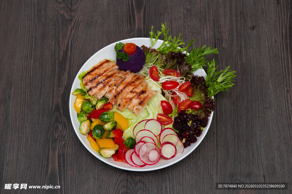 美味缤纷蔬菜鸡肉拼盘