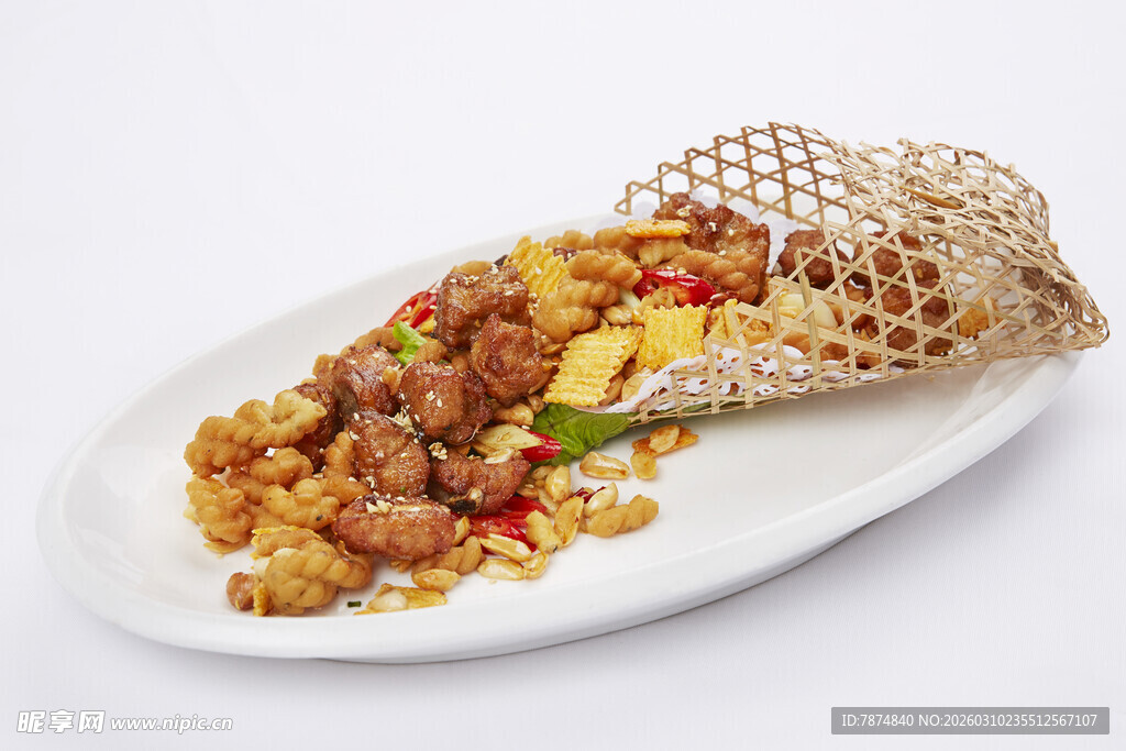 酥脆网兜装美味小炒