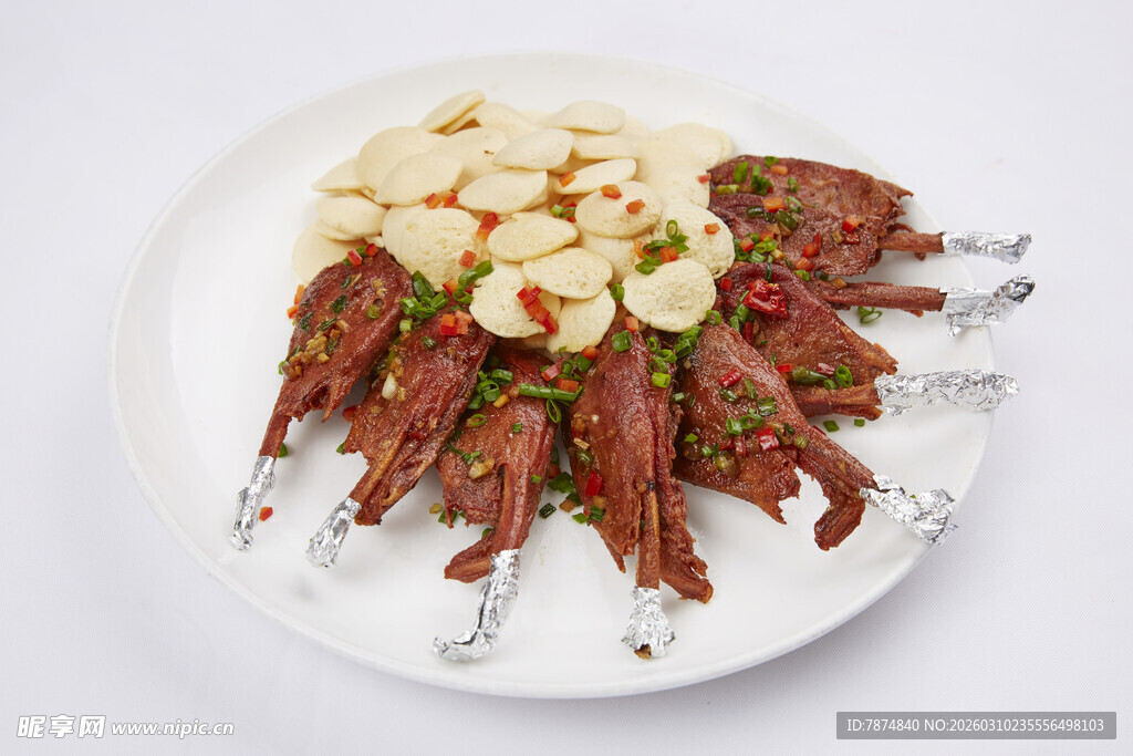 牛肉串配蒜香美味佳肴