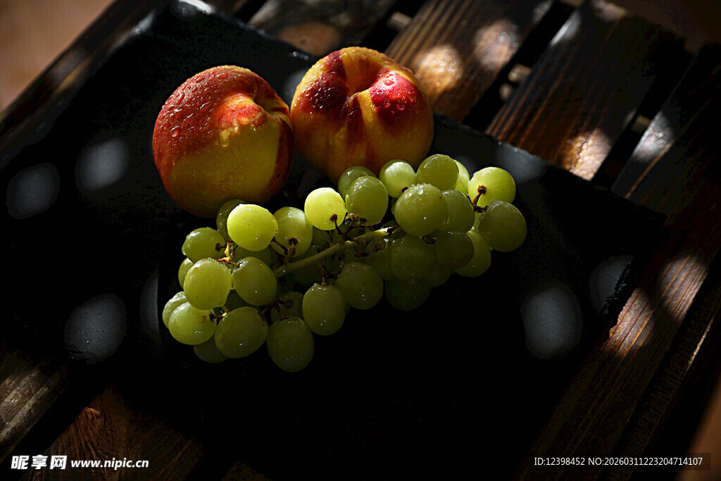新鲜水果组合摆拍