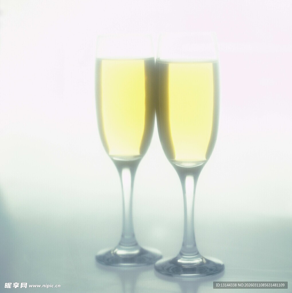 香槟酒杯