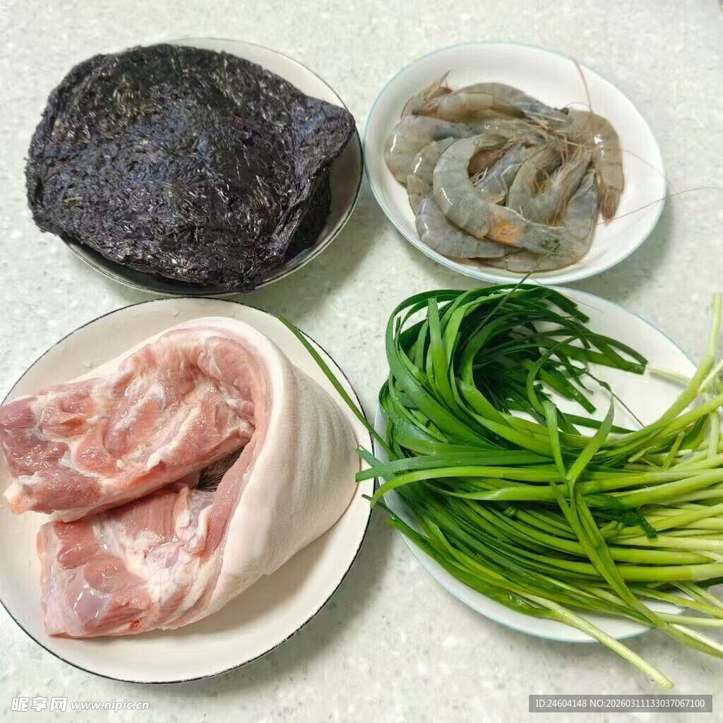 新鲜食材组合开启美味烹饪