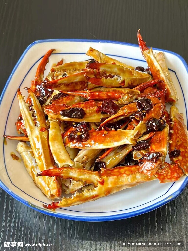 香辣蟹钳美食诱人呈现