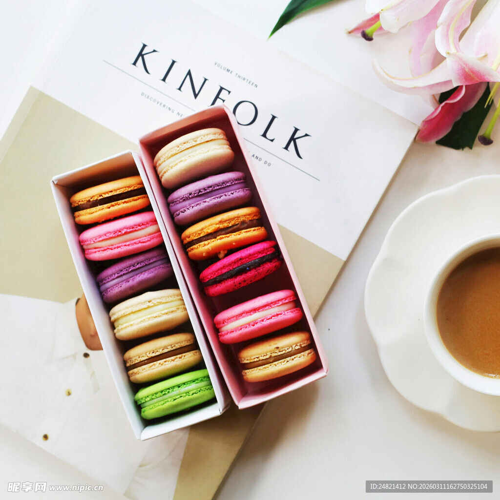 多彩马卡龙与咖啡惬意时光