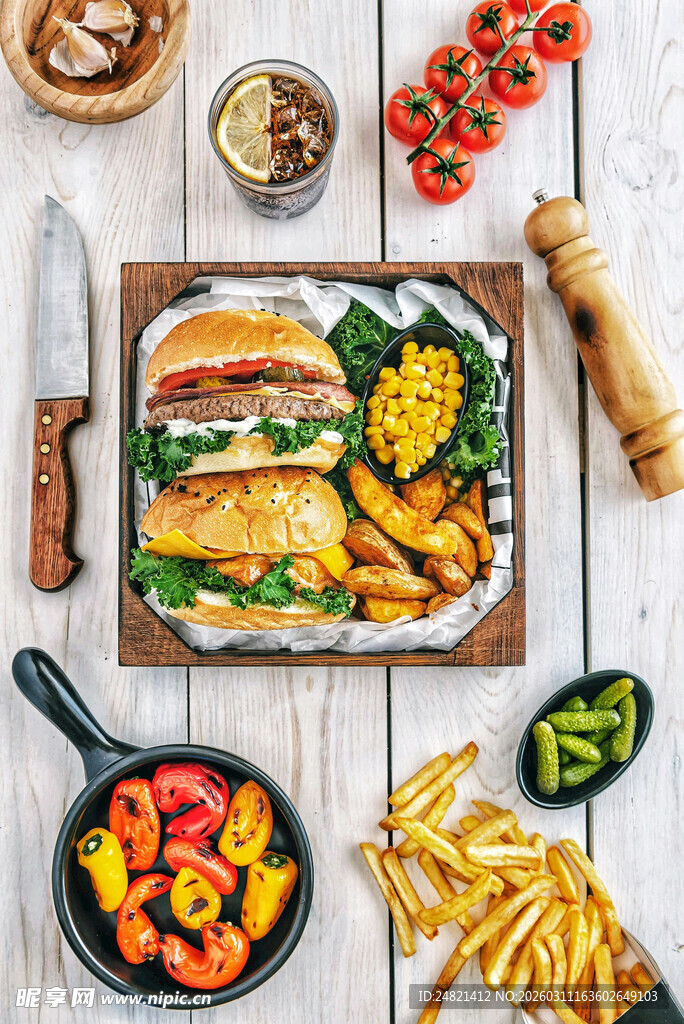 丰盛美味的西式餐点组合