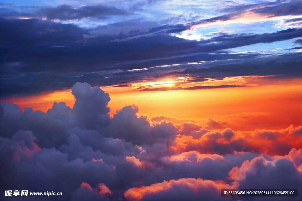 云海之上的绚烂日出