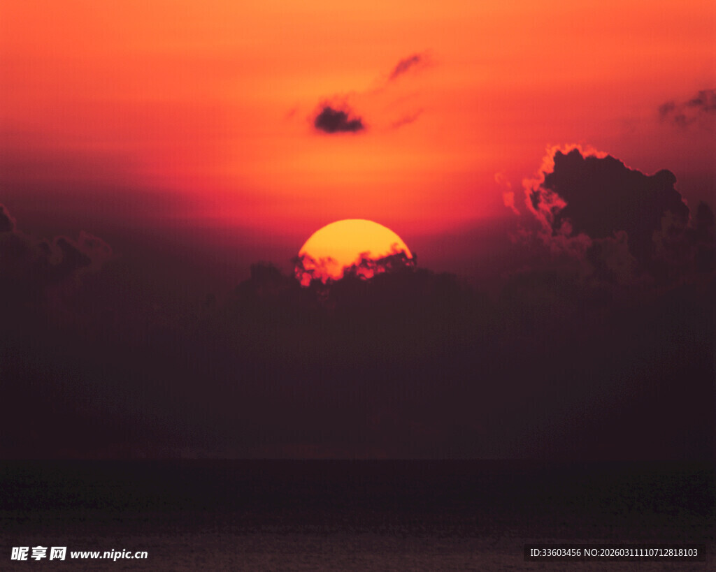 海上壮丽日落美景