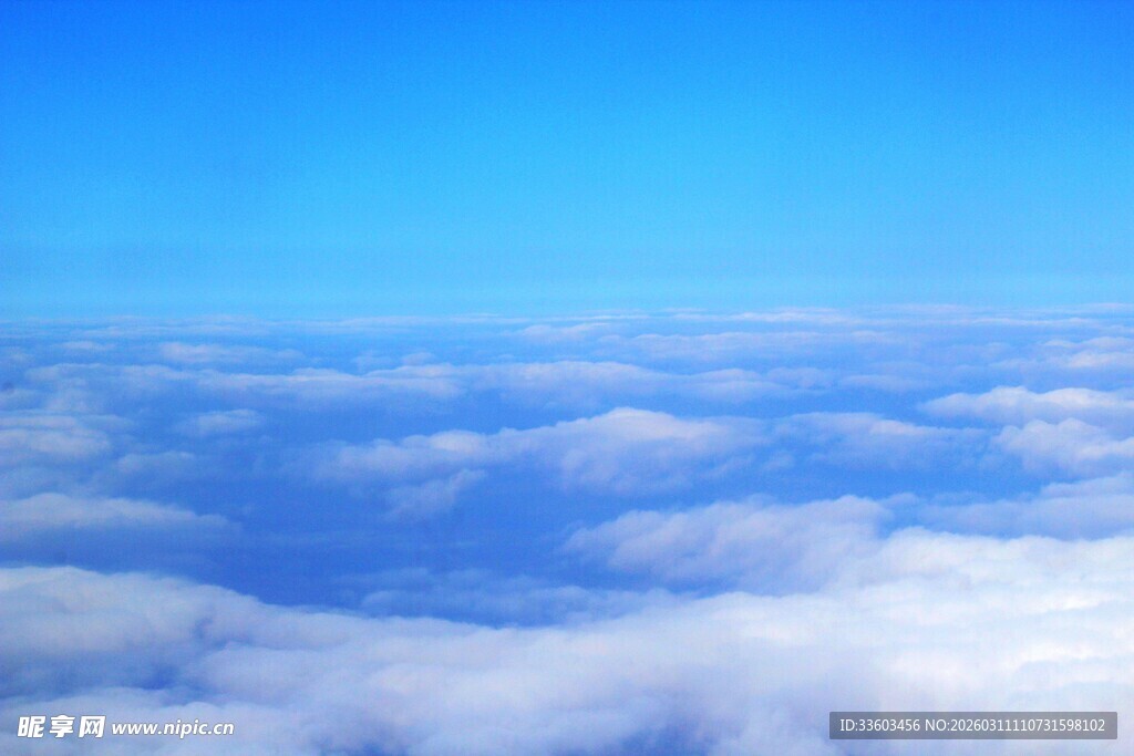 高空之上的云海美景