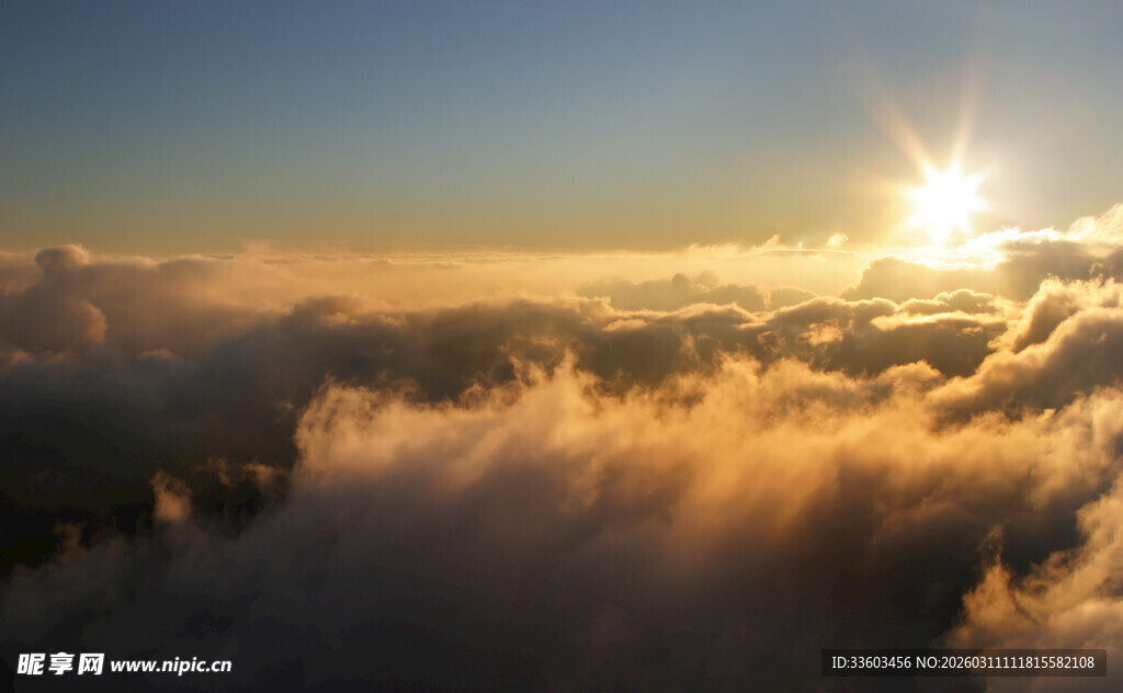 云海之上的壮丽日出