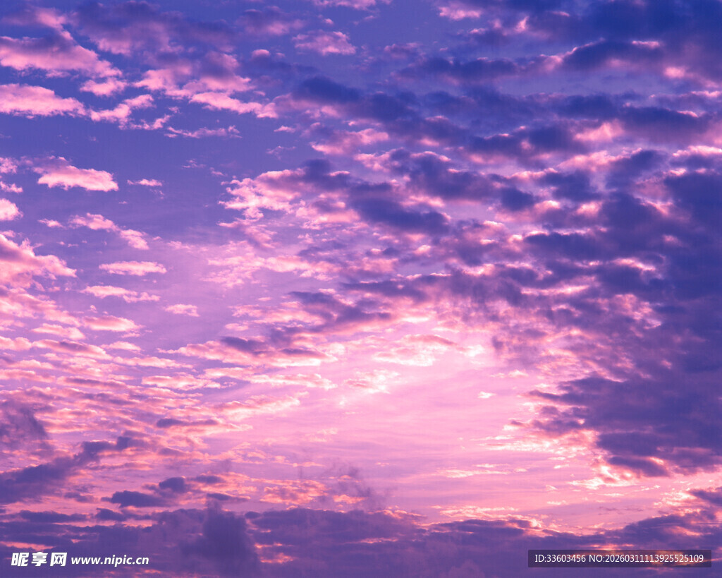 梦幻紫色天空美景