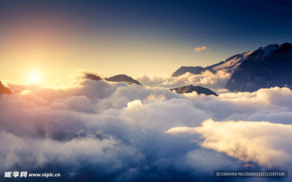 云海之上的壮丽日出