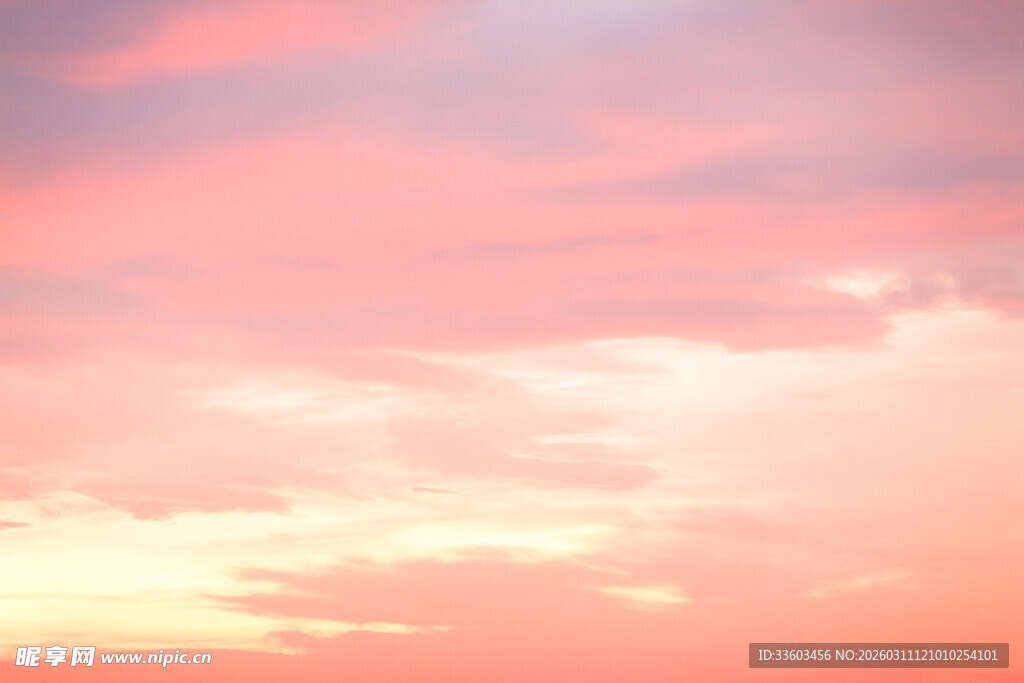 梦幻粉橙色天空美景