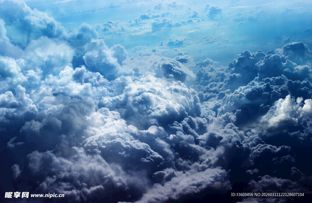 高空云海壮丽美景