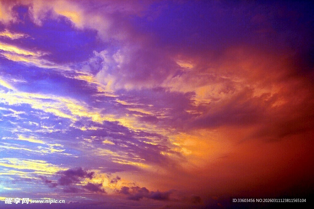 绚丽多彩的天空晚霞美景