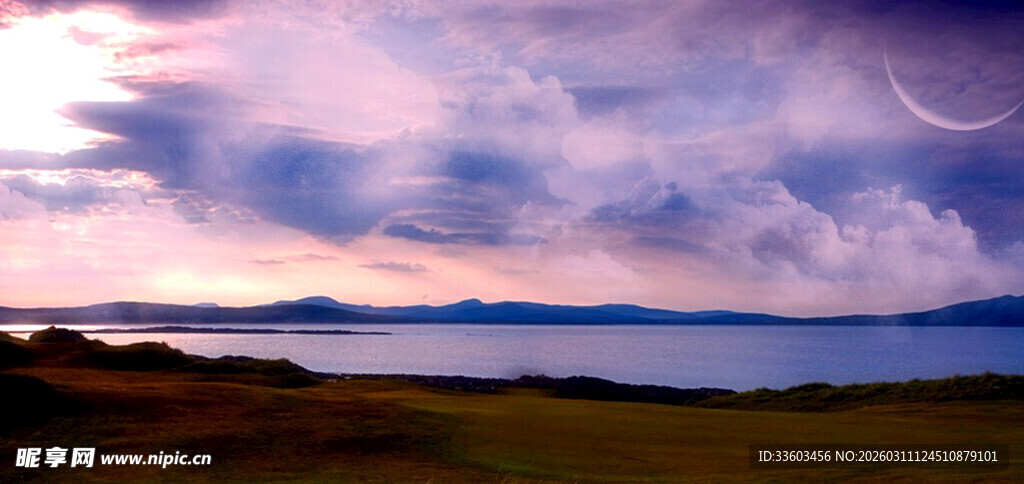 梦幻晚霞下的开阔风景