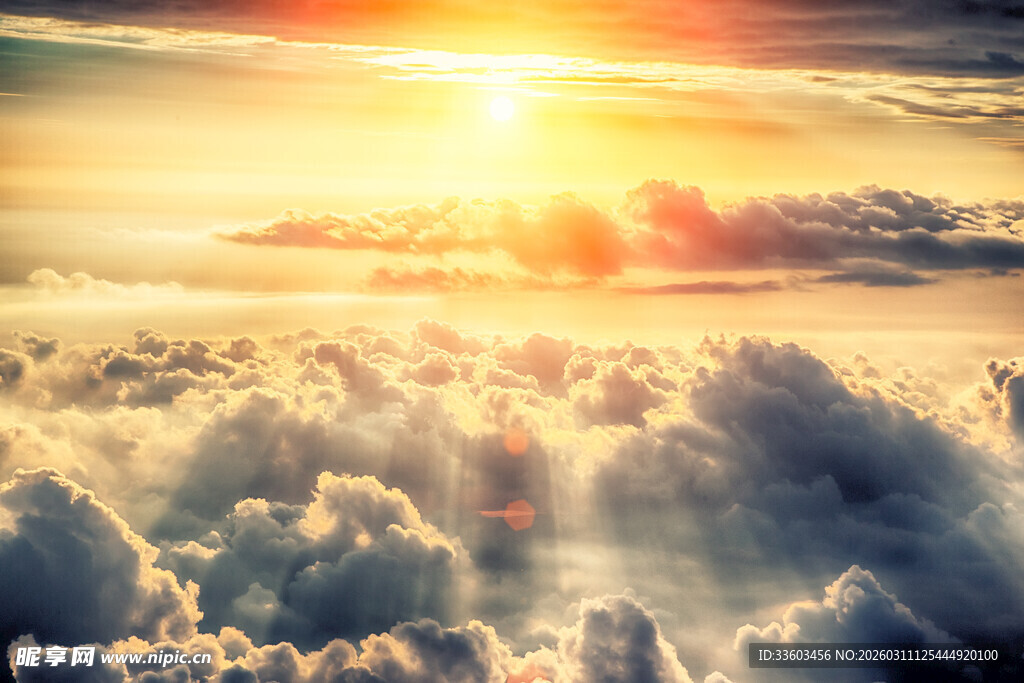 云海之上的壮丽日出