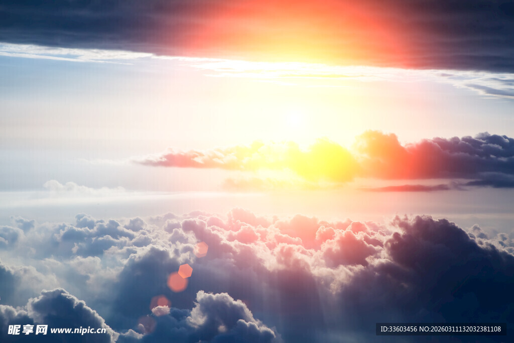 云海之上的绚烂日出