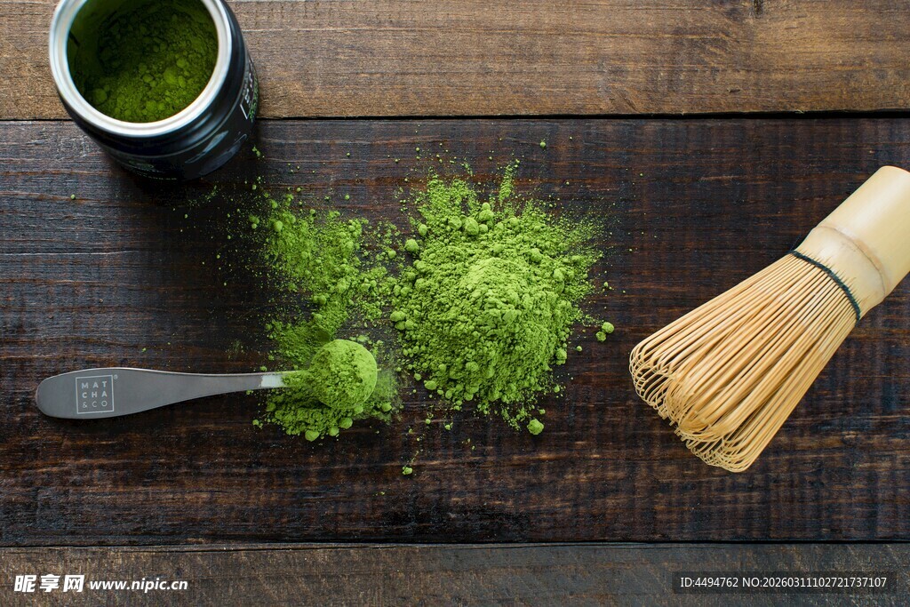 抹茶粉及搅拌工具展示