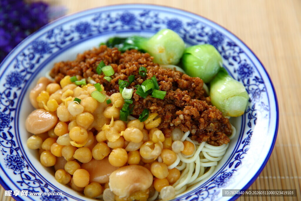 美味肉末黄豆盖浇饭