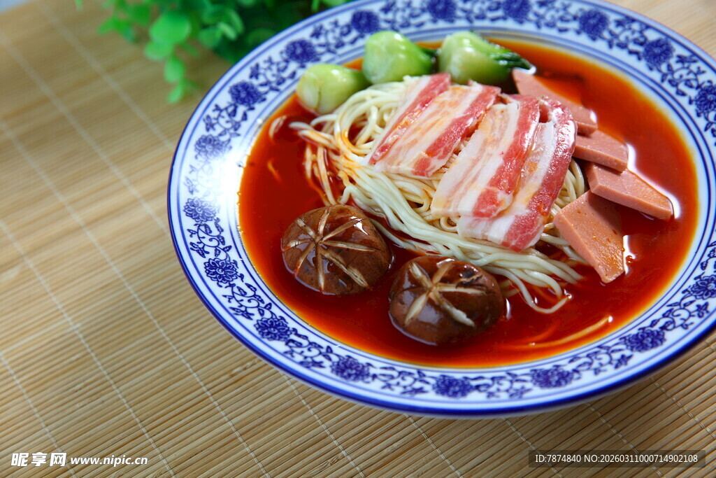 美味红油凉拌肉片