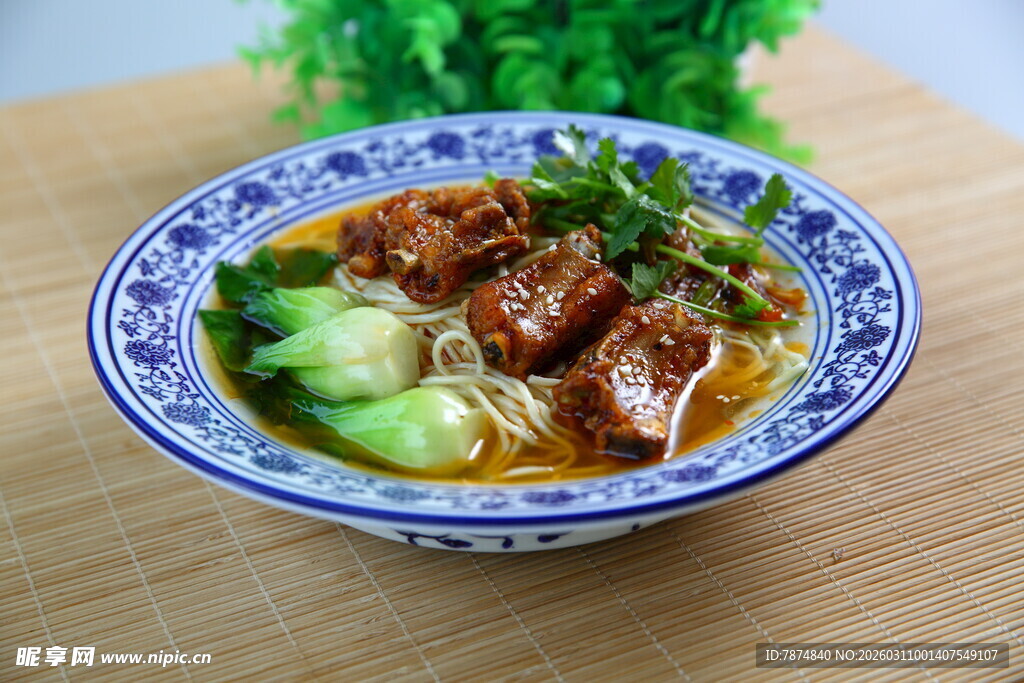 美味炸酱面 诱人好滋味