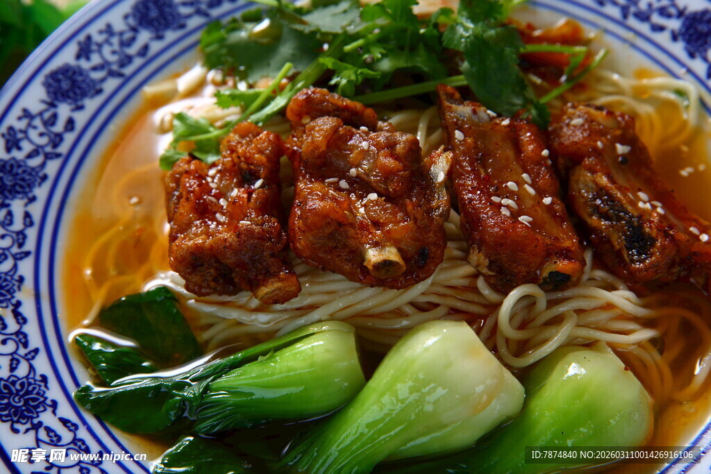 红烧排骨面 鲜香诱人