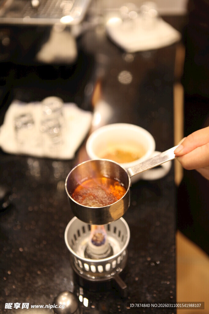 手冲咖啡制作瞬间