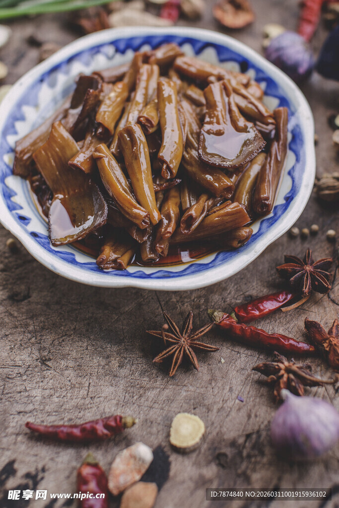 美味卤制鸭翅根