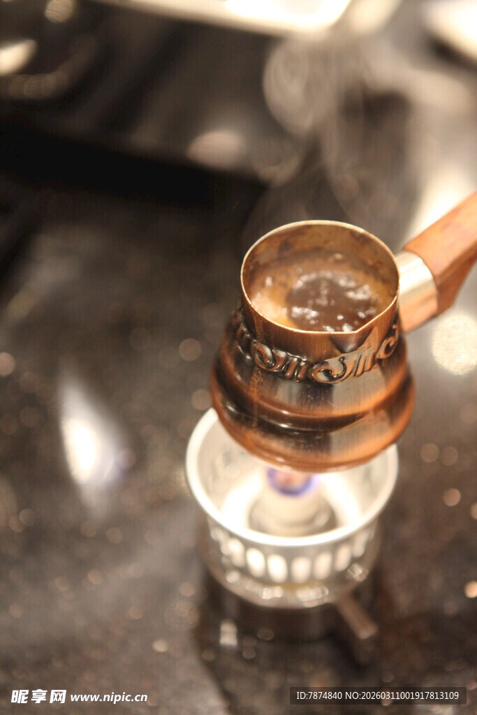 土耳其咖啡壶加热场景
