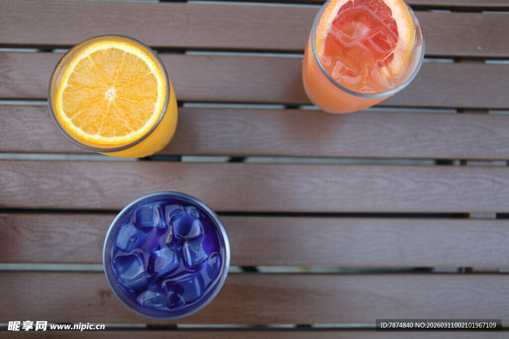 三色缤纷果汁杯