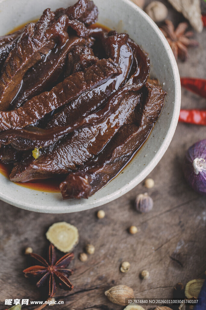 美味卤牛肉 色泽诱人